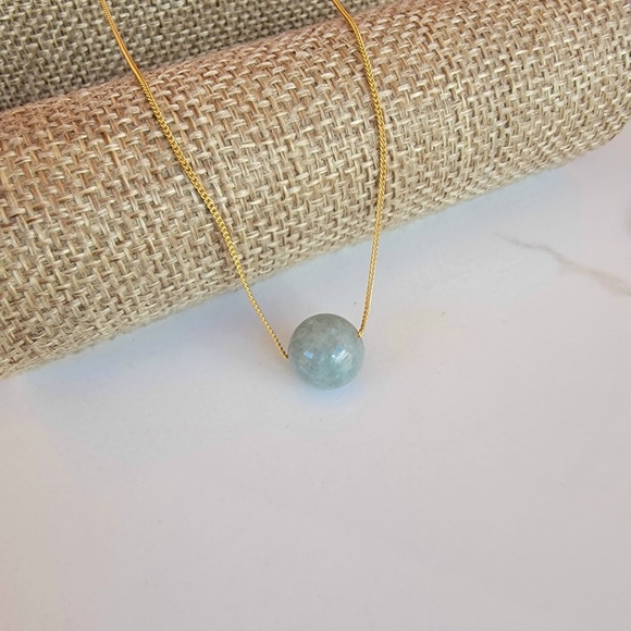 JADE Necklace Minimalist Crystal Gemstone FLOATING GREEN JADAITE - Picture 4 of 5